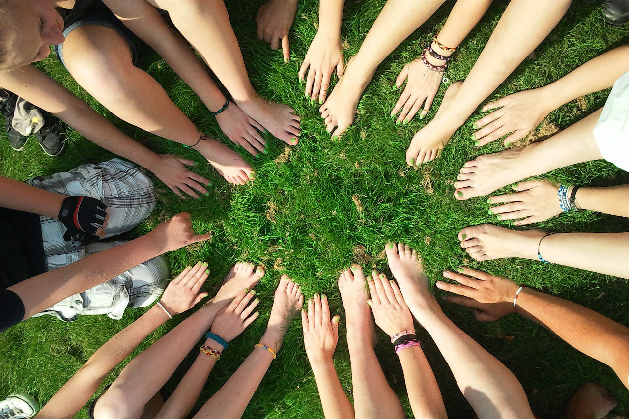 8 Tips For A Successful Team Building Event Dahan UAEshirts